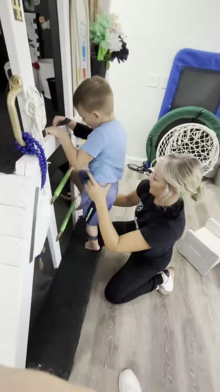 Arm Grasp Pull — Body Ladder — locked preview still
